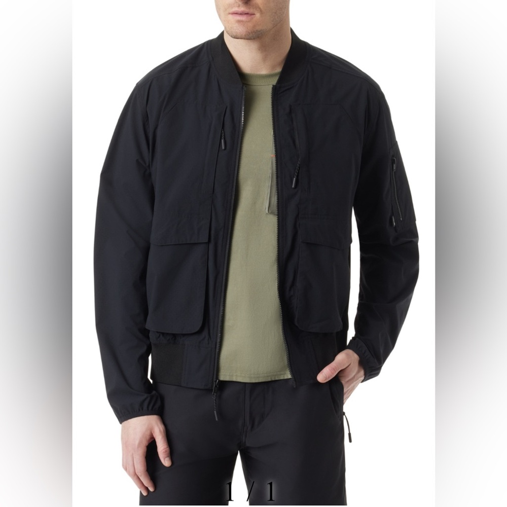 NWT Bass Outdoor Easy Pack Bomber Jacket